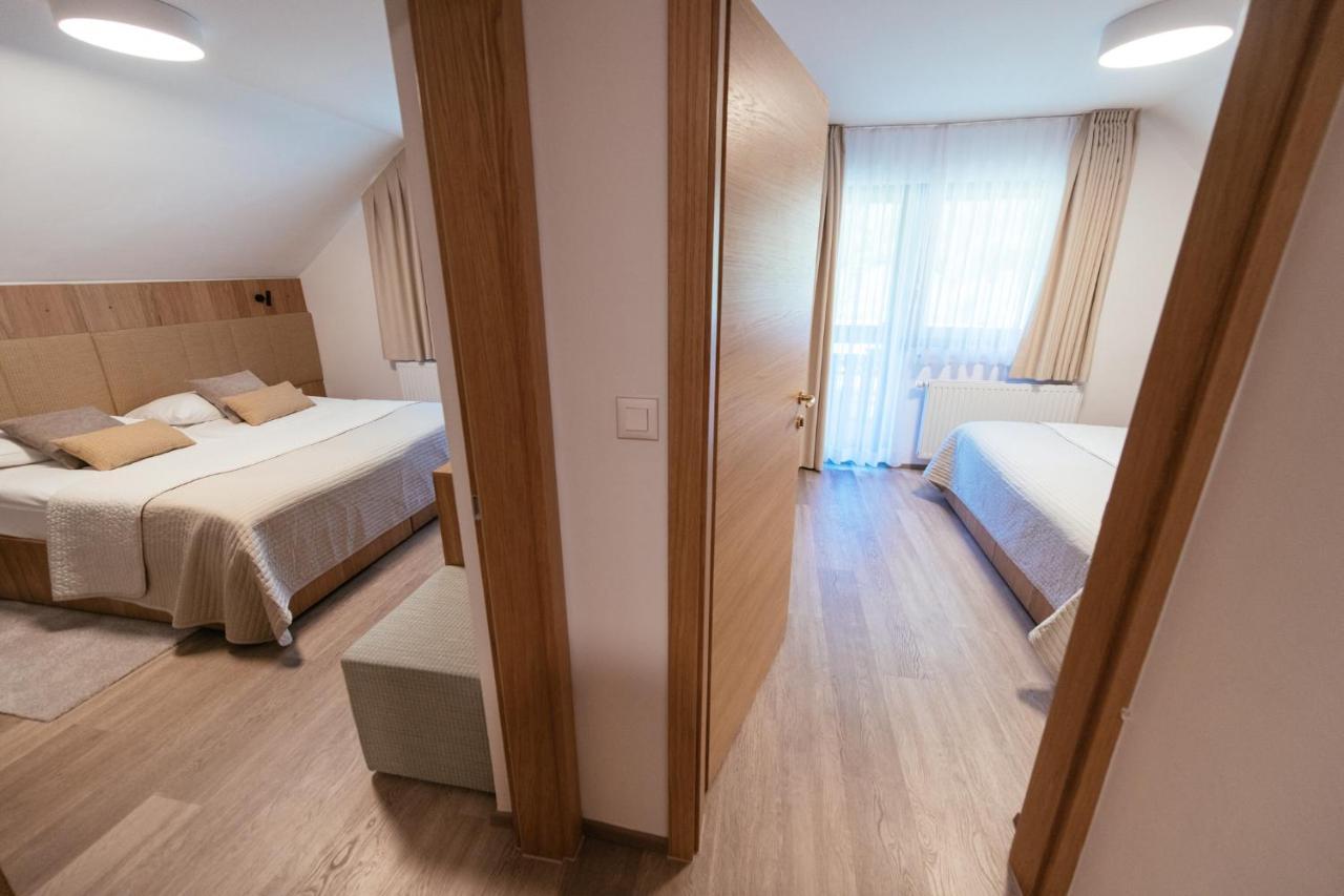 クランスカゴーラ ペンジオン リヴァダ Bed & Breakfast エクステリア 写真