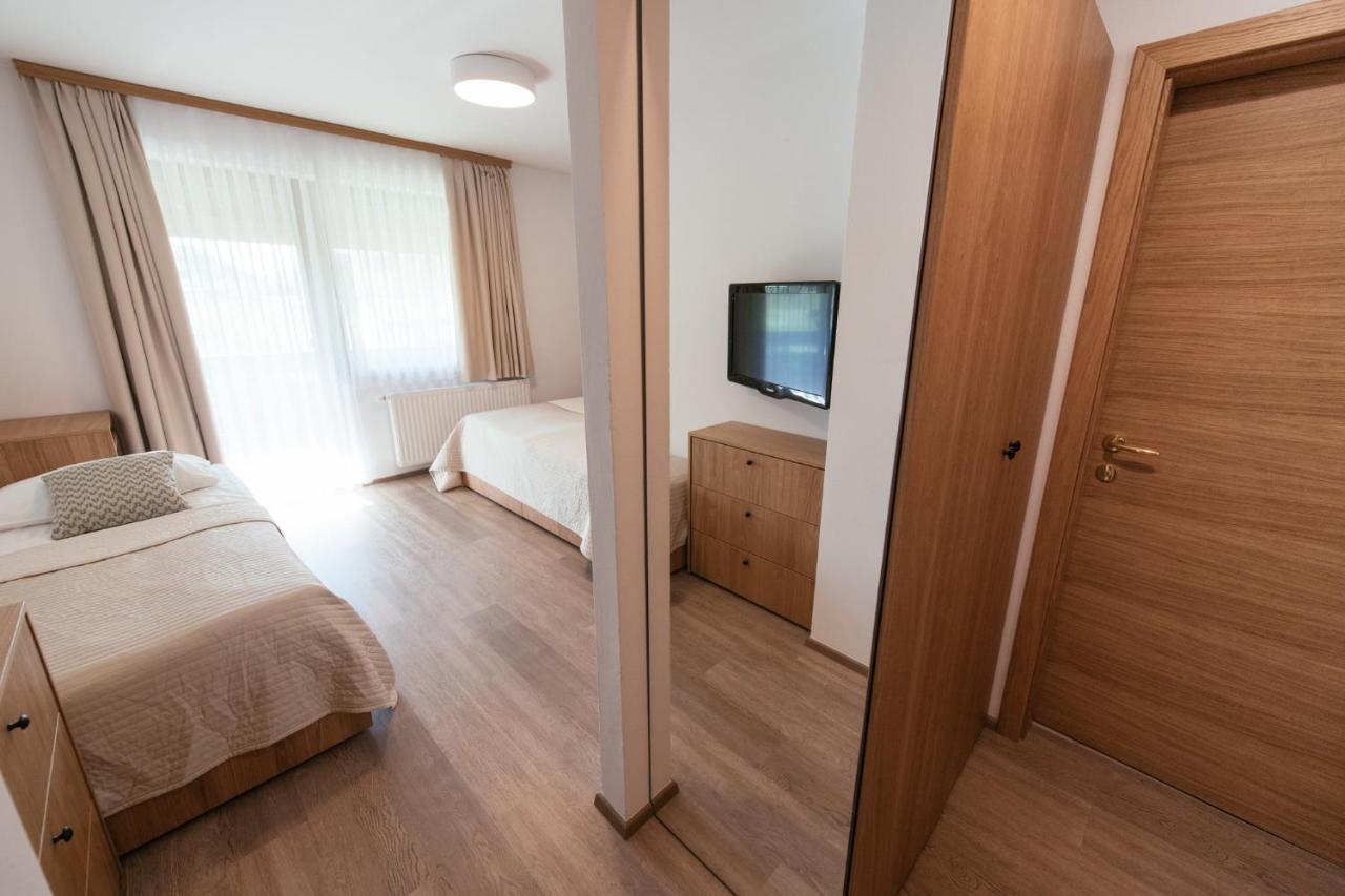 クランスカゴーラ ペンジオン リヴァダ Bed & Breakfast エクステリア 写真