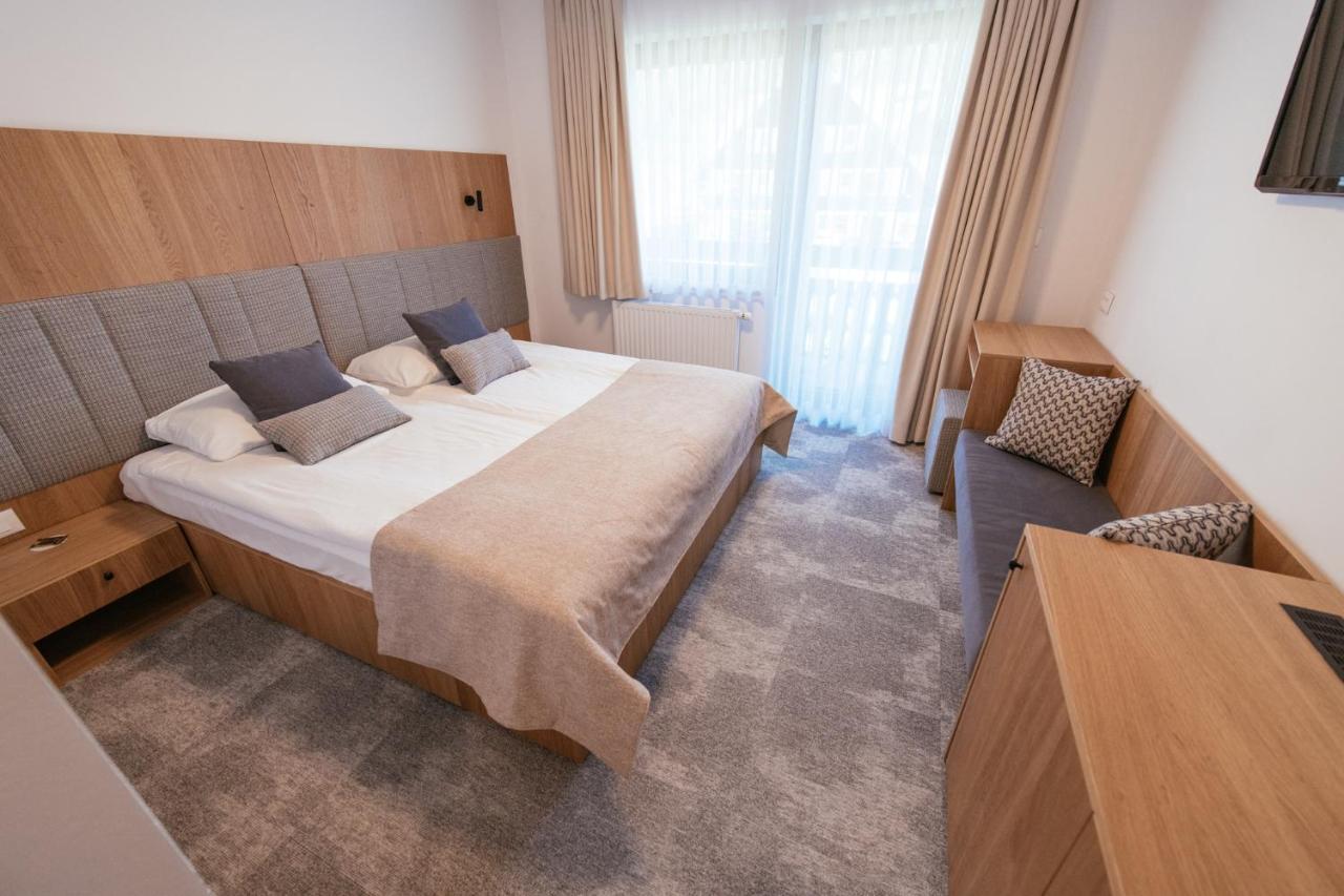 クランスカゴーラ ペンジオン リヴァダ Bed & Breakfast エクステリア 写真